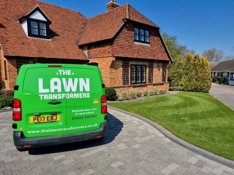 lawn_care_kent_lawn_treatment_services_me14_me15